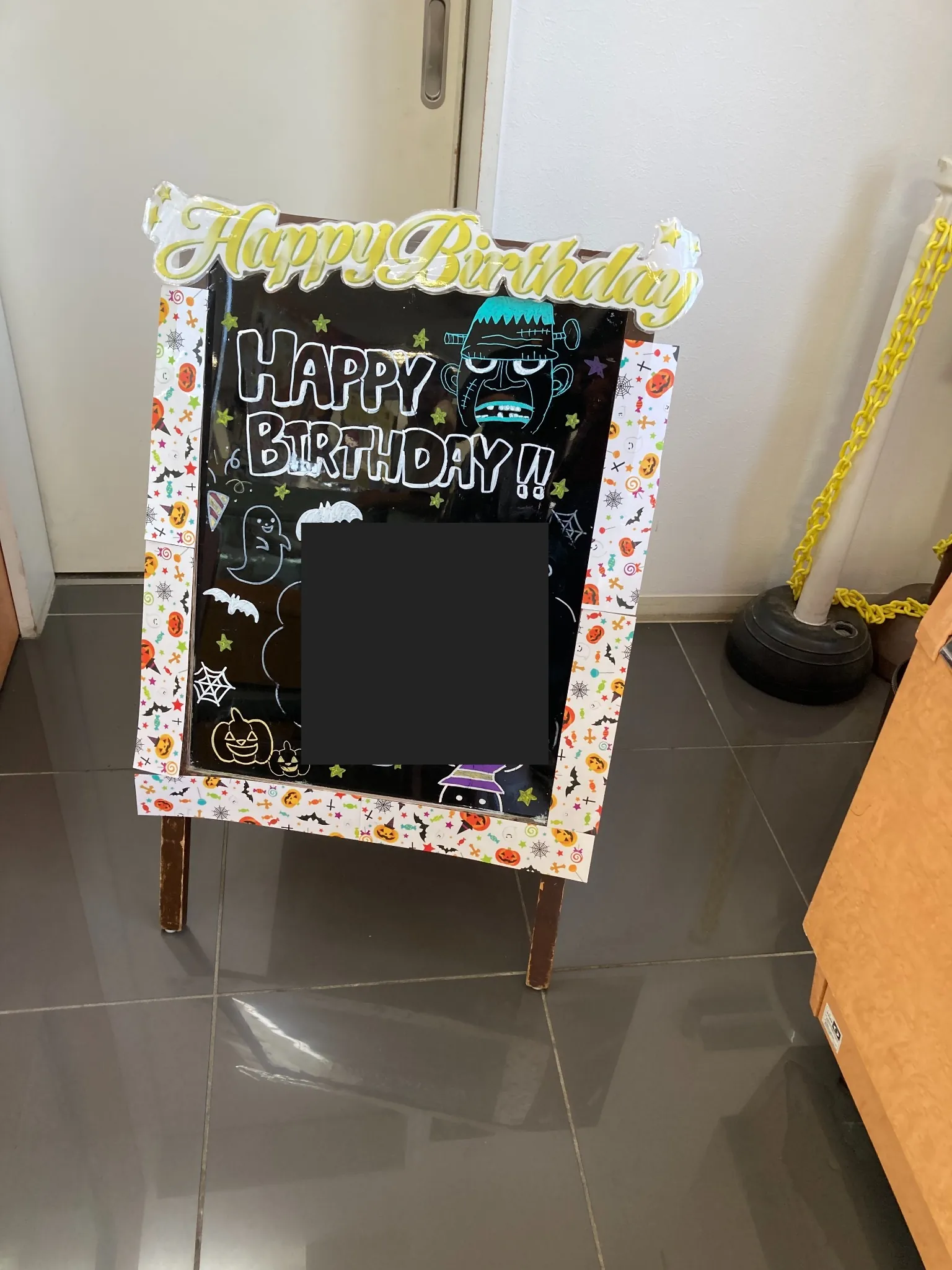湘南さむかわ店の誕生日ボード